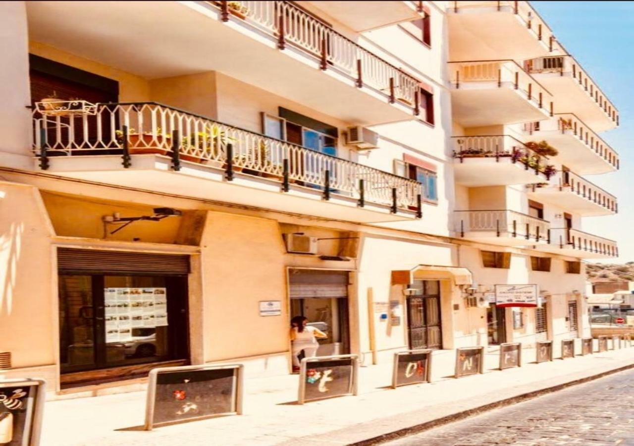 The Stone Garden Apartamento Noto Exterior foto