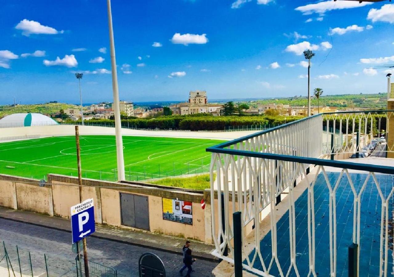 The Stone Garden Apartamento Noto Exterior foto